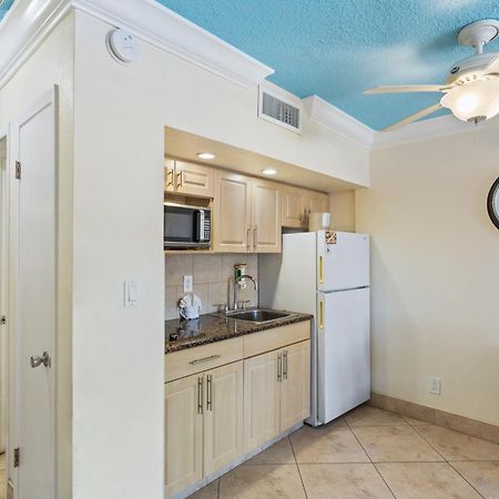 Bay Palms Waterfront Resort - Hotel And Marina St. Pete Beach Room photo