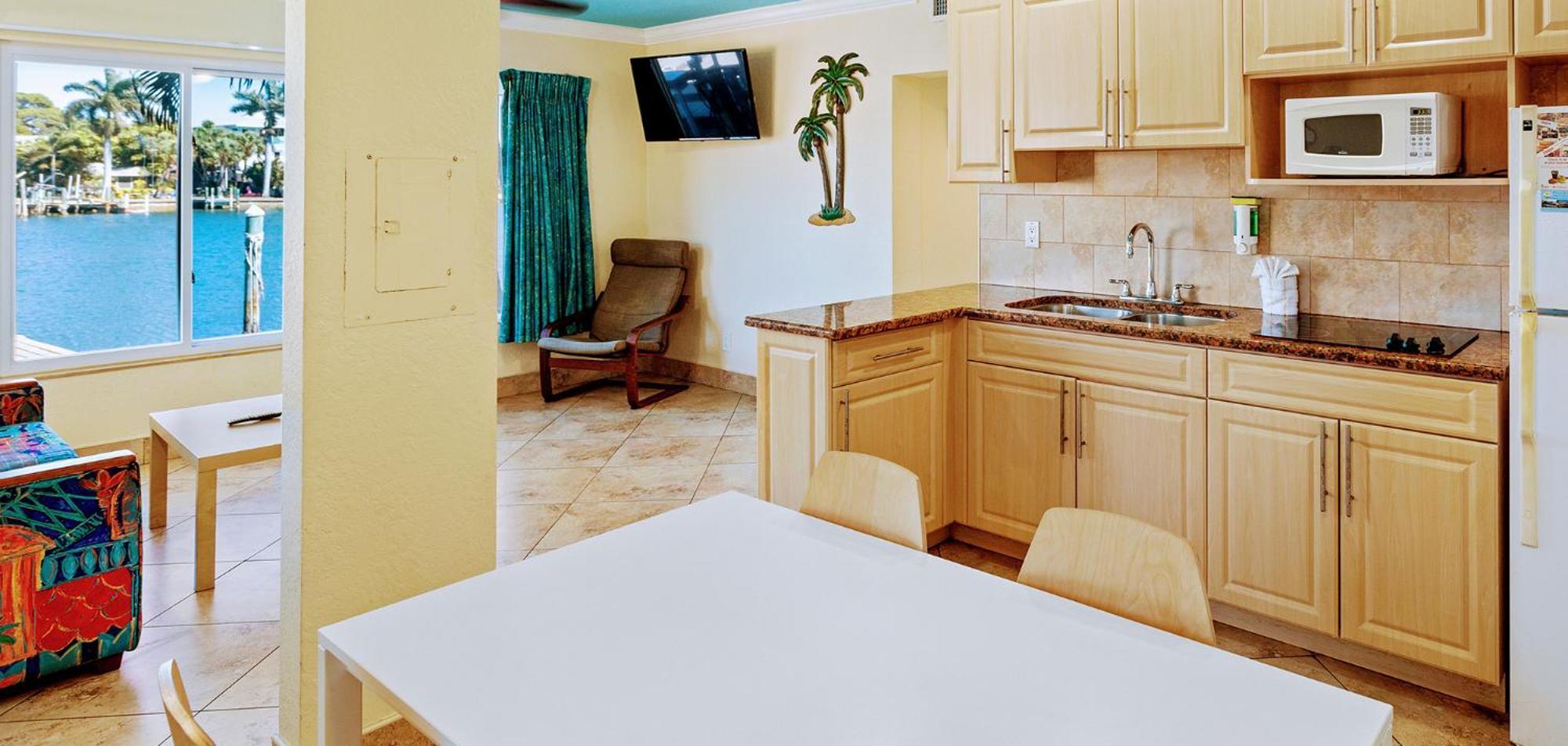 Bay Palms Waterfront Resort - Hotel And Marina St. Pete Beach Room photo