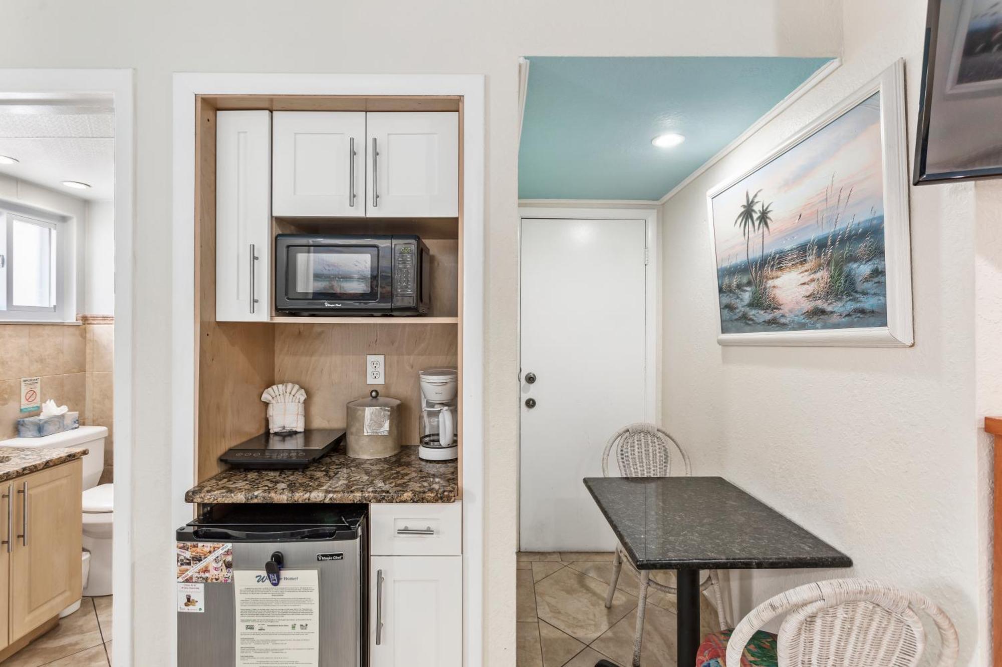 Bay Palms Waterfront Resort - Hotel And Marina St. Pete Beach Room photo