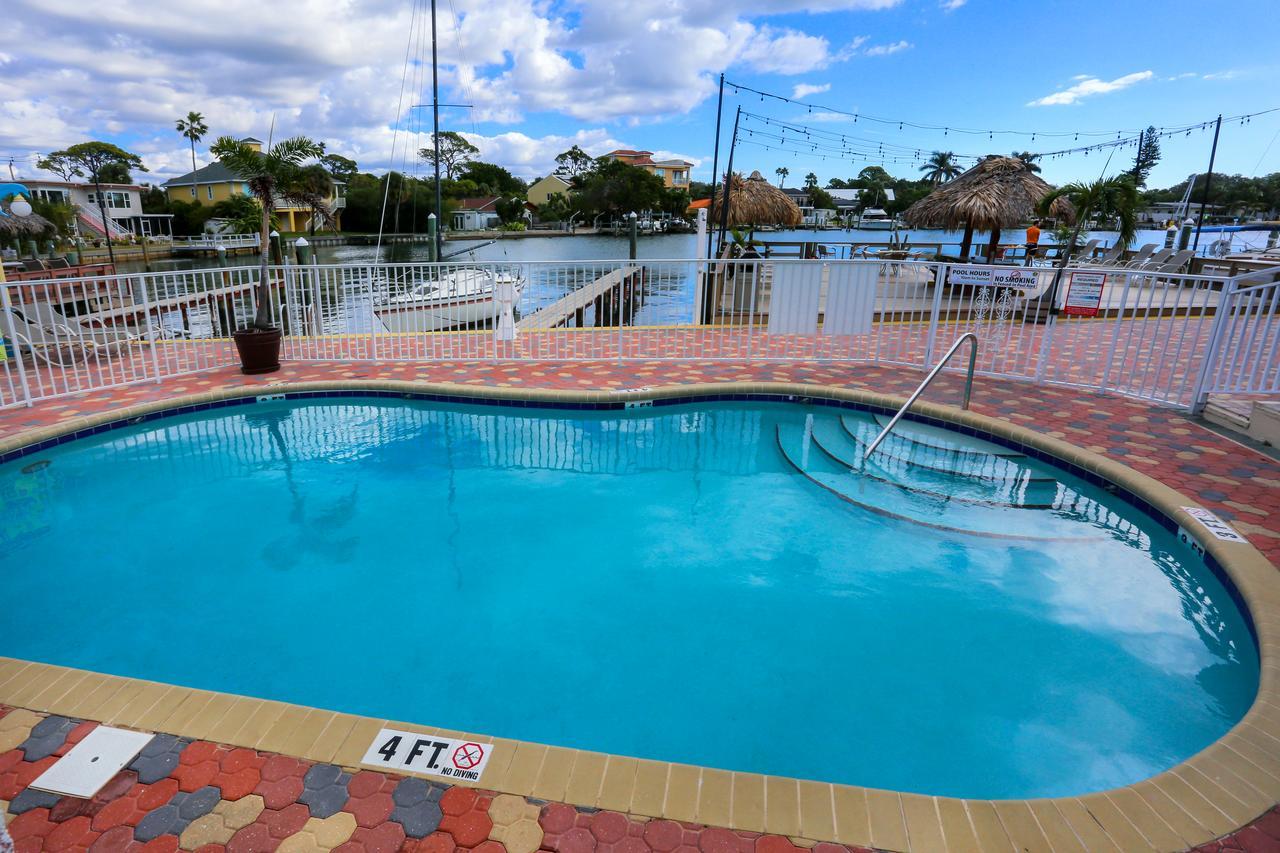 Bay Palms Waterfront Resort - Hotel And Marina St. Pete Beach Exterior photo