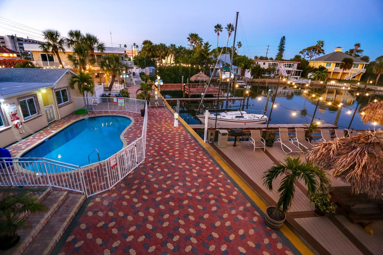 Bay Palms Waterfront Resort - Hotel And Marina St. Pete Beach Exterior photo