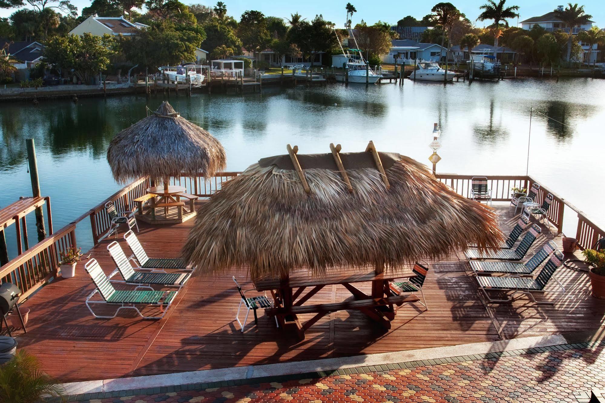 Bay Palms Waterfront Resort - Hotel And Marina St. Pete Beach Exterior photo