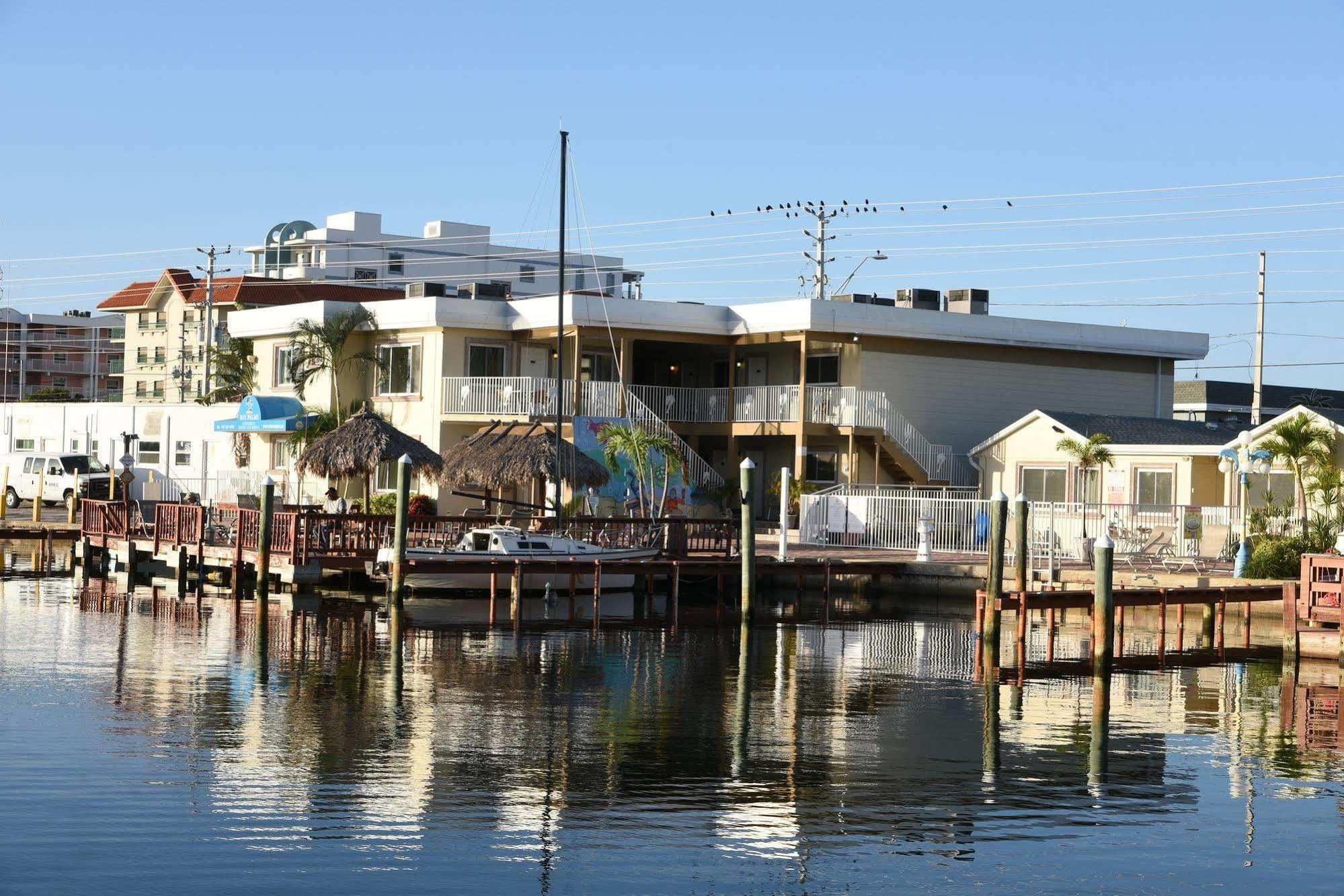 Bay Palms Waterfront Resort - Hotel And Marina St. Pete Beach Exterior photo