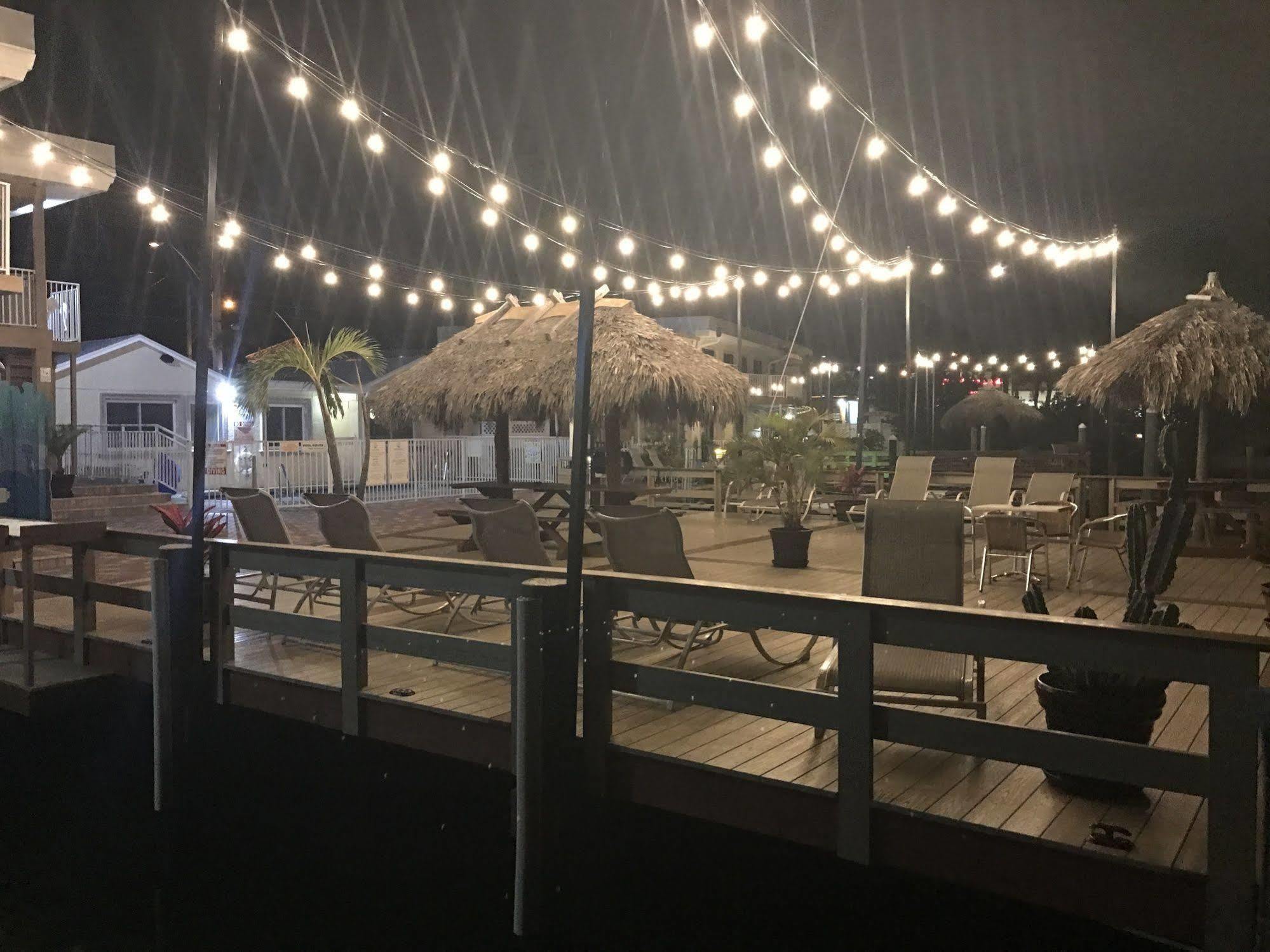 Bay Palms Waterfront Resort - Hotel And Marina St. Pete Beach Exterior photo
